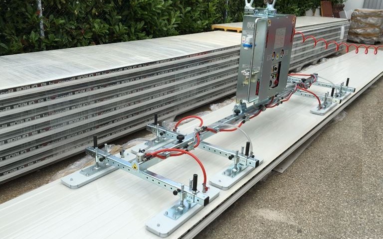 Lift vacuum pentru panouri 